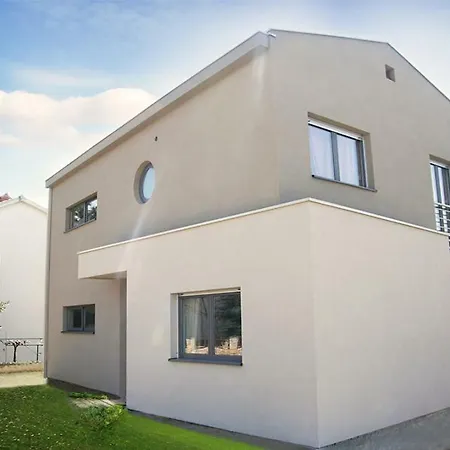 Βίλα House Zara