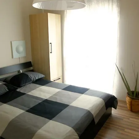 House Zara Βίλα